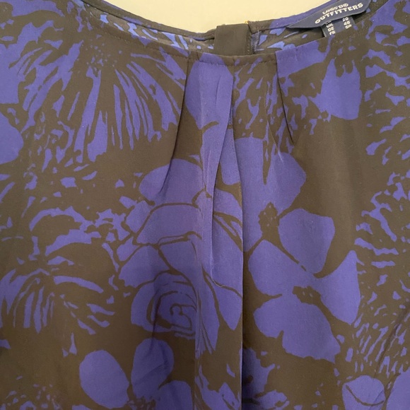 Pretty Work Top - Picture 3 of 4